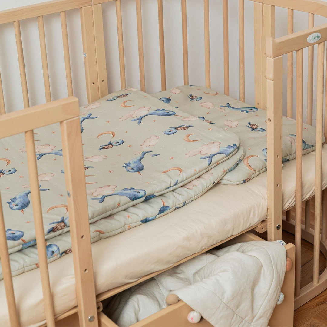 Waldin Baby Kinder Bettwäscheset 100% Bambus, ohne Bezug, Hypoallergen, Decke und Kissen, Wale/Olive