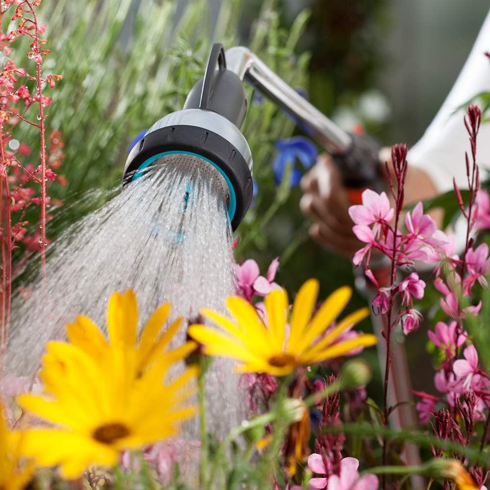 Gardena Premium Giessstab: Robuste Gartenbrause zur Bewässerung und Reinigung, 90 cm lang, 3 Strahla