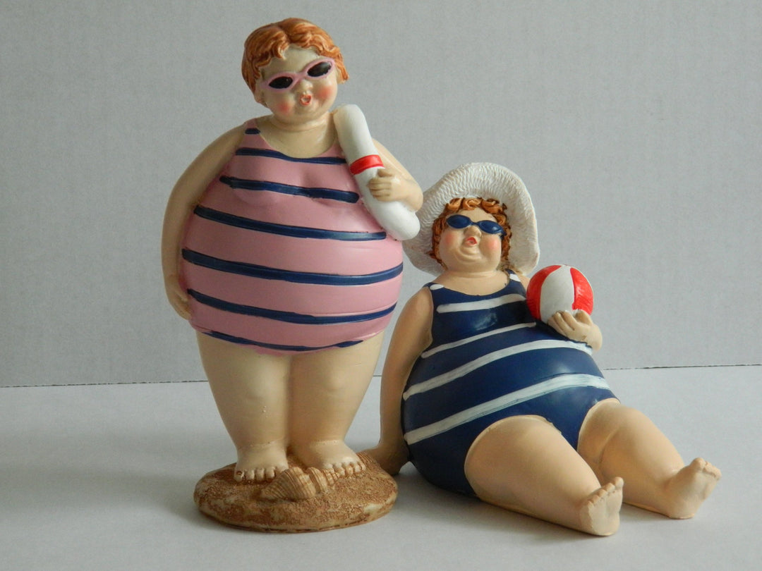 Figuren Dicke Frauen im Badeanzug