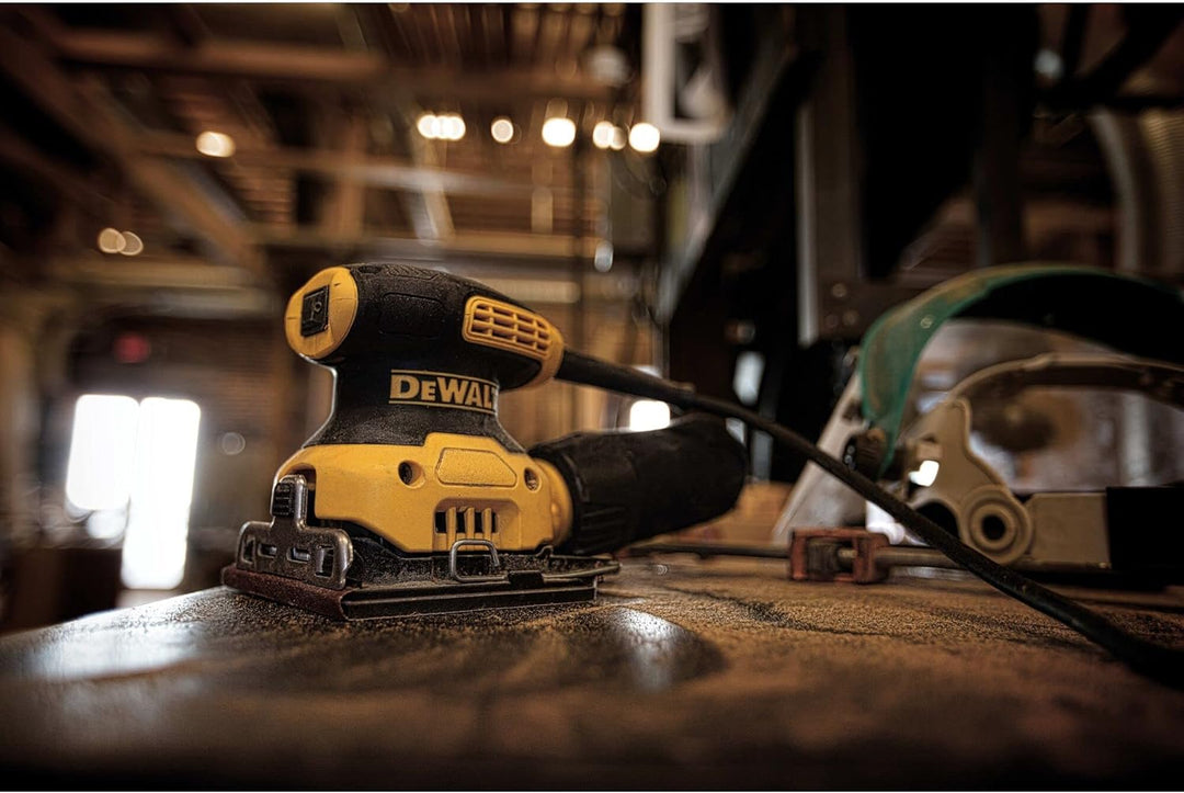 DeWalt Vibratiosnschleifer/ Schwingschleifer (230 Watt, Schwingkreis-ø 1.6 mm, Schleifplatte 108 x 1