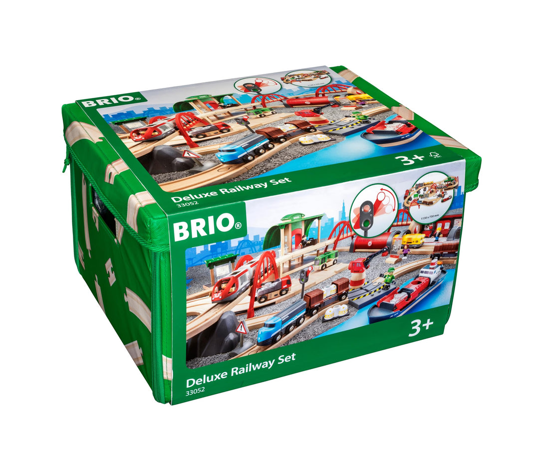 BRIO World 33052 Strassen & Schienen Bahn Set Deluxe – Strassen & Schienen für die BRIO Eisenbahn –