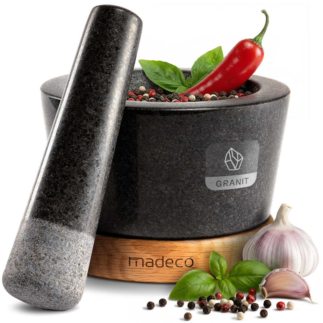 madeco Mörser mit Stössel Granit auf Holzsockel Eiche Ø 14,5 cm - Perfekt geeignet für Gewürze, Kräu