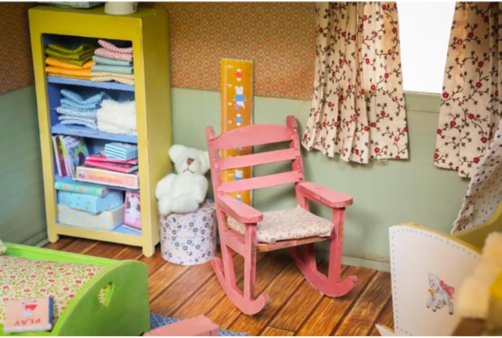 Sam & Julia - Bausatz Babyzimmer – Puppen-Möbel 1/12 für Puppenhaus oder Puppenstube zum selber bast
