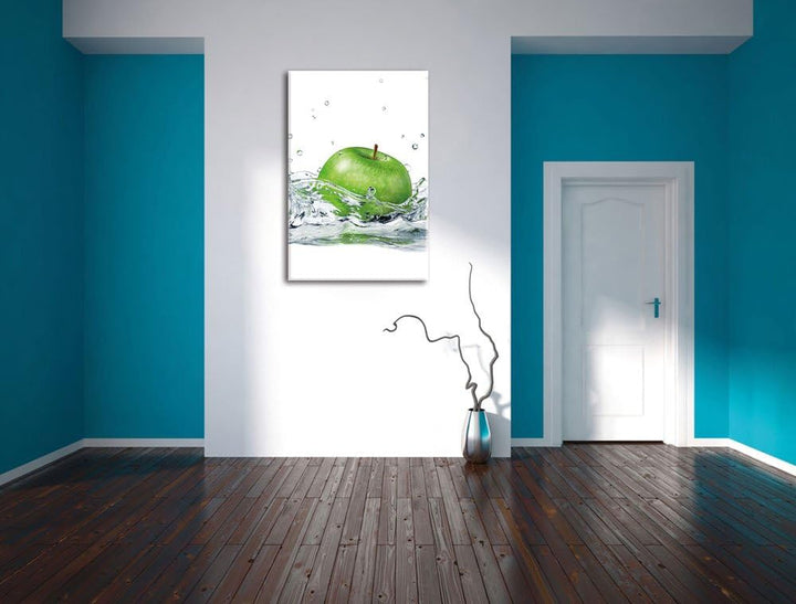 Pixxprint Grüner Apfel fällt ins Wasser, Format: 100x70 auf Leinwand, 100x70