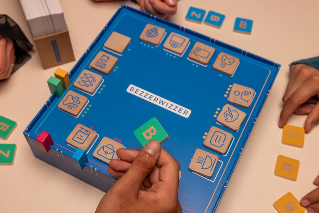 Asmodee, BEZZERWIZZER (Auflage 2025), Quiz- und Partyspiel ab 2 Spieler, ab 15 Jahren, 45 Minuten, 2