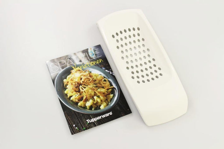 TUPPERWARE Backen weiss Knöpfle Spätzle+Teigspatel+Rezeptheft Spätzleria 29737