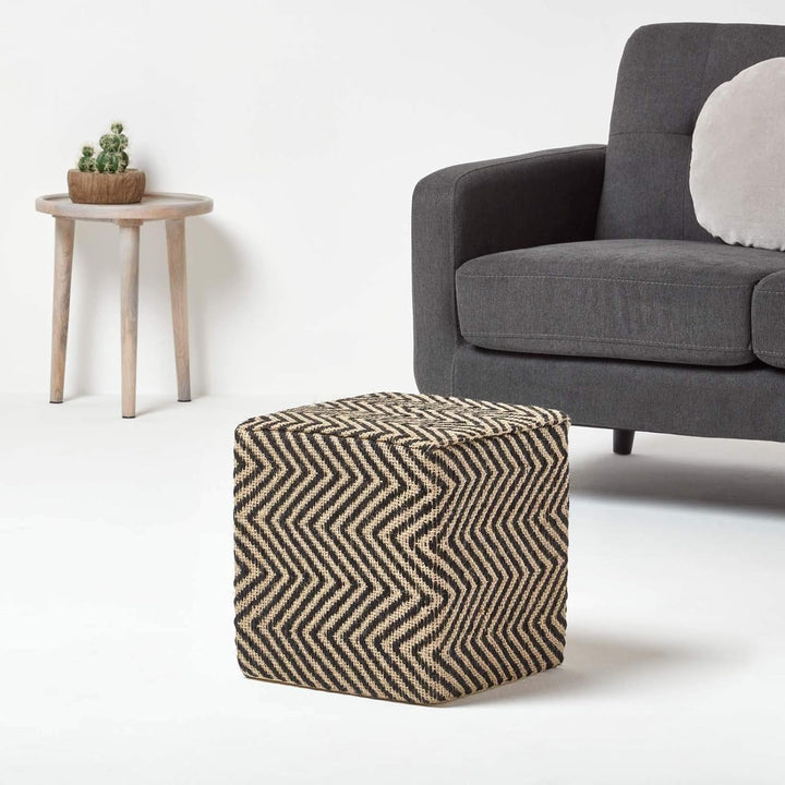 Homescapes Design Sitzwürfel Fusshocker Chevron Herringbone schwarz Creme