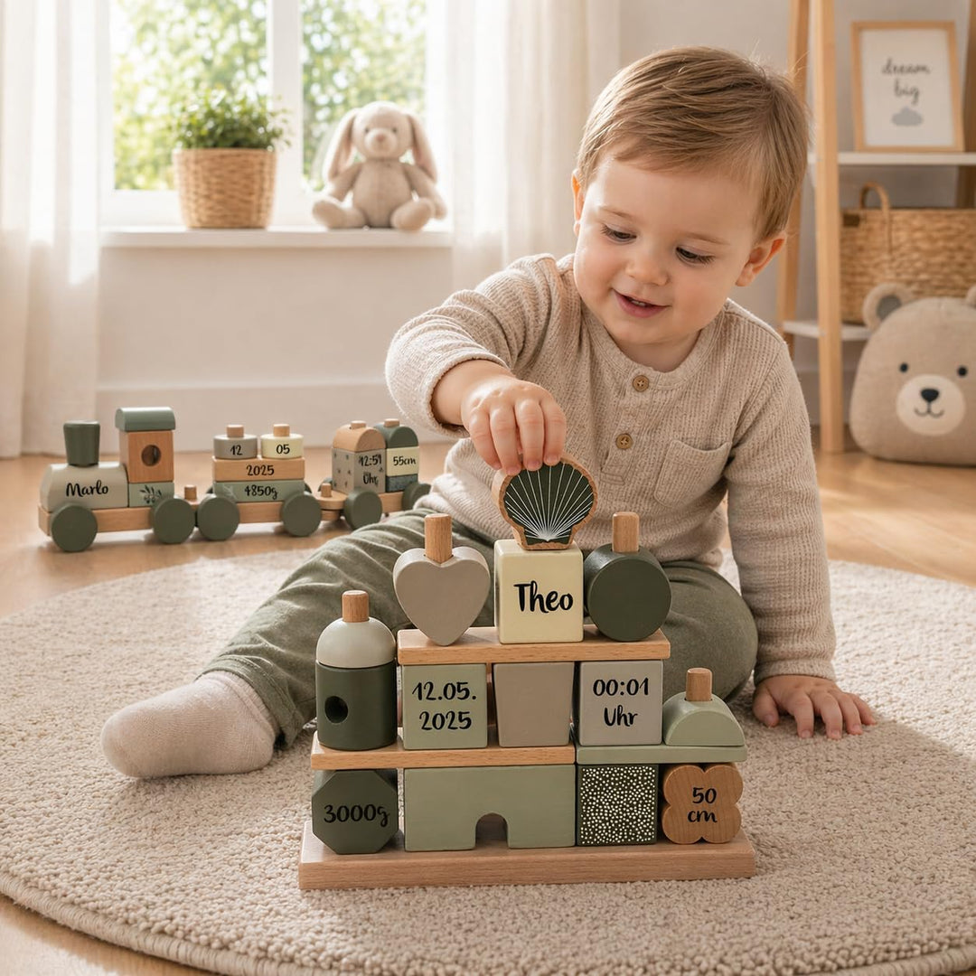 Personalisiertes Holz Steckspiel Haus Olivgrün – Baby Geschenk zur Geburt für Jungen & Mädchen – mit