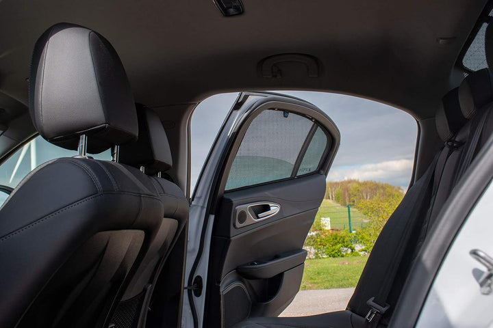 Satz Car Shades (Hintertüren) kompatibel mit Toyota Avensis Kombi 2009- (2-teilig)