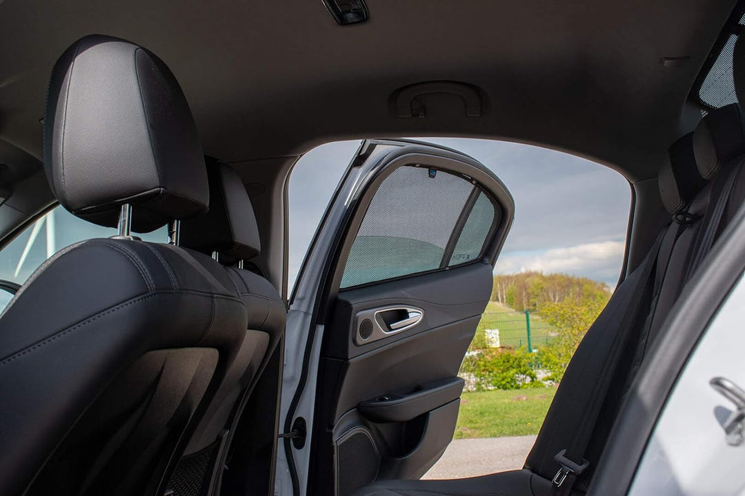 Satz Car Shades (Hintertüren) kompatibel mit Dacia Duster 2010-2018 (2-teilig)