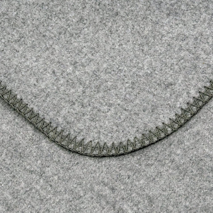 sleepling Kuscheldecke Made in Germany, Sofadecke, 150 x 200 cm,Made in Green, waschbar, grau Grau 1