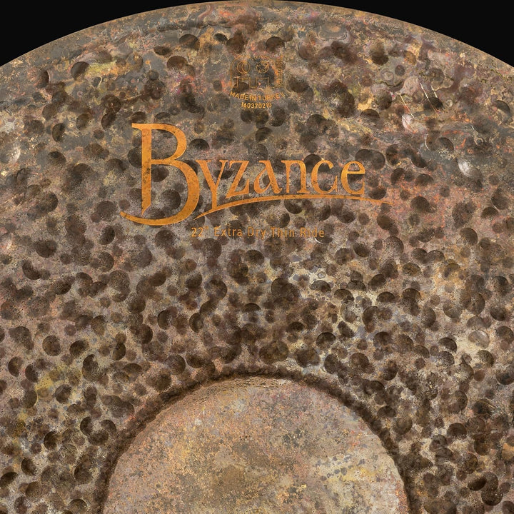 Meinl Cymbals Byzance Extra Dry Ride Thin 22 Zoll (Video) Schlagzeug Becken (55,88cm) B20 Bronze, Na