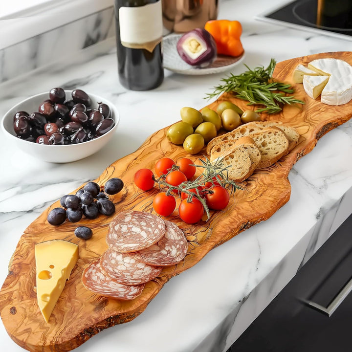 Handgefertigtes Schneidebrett aus Olivenholz, rustikales Serviertablett für Käse und Wurstwaren, Küc