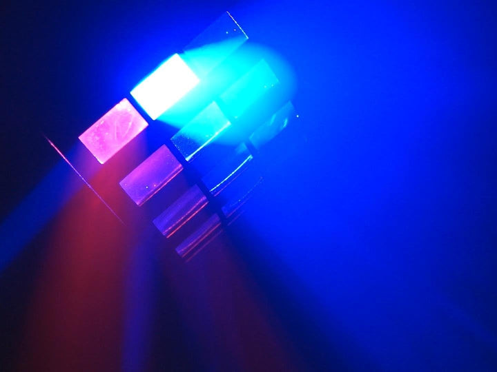Eurolite LED Mini D-5 Strahleneffekt | Mini-Strahleneffekt mit LEDs in RGBAW | Musikgetaktet über ei