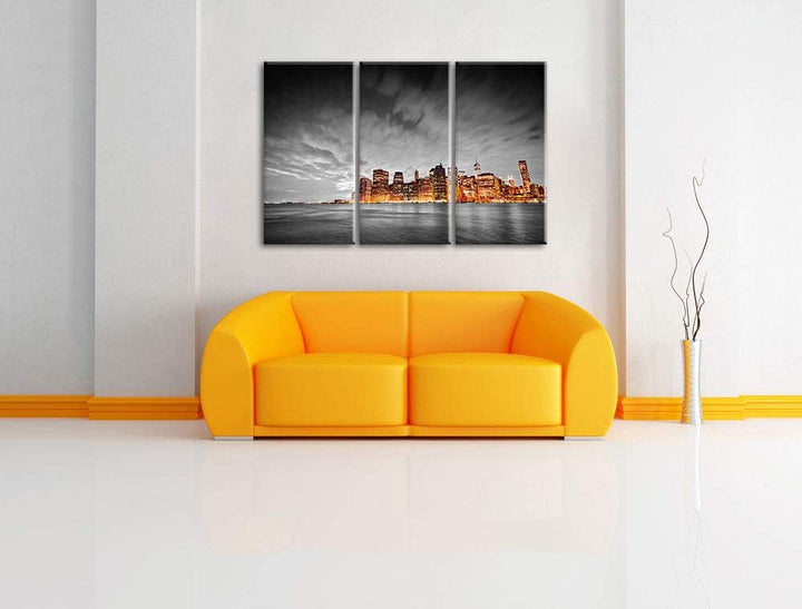 Skyline von New York bei Nacht schwarz/weiss 3-Teiler Leinwandbild 120x80 Bild auf Leinwand, XXL rie