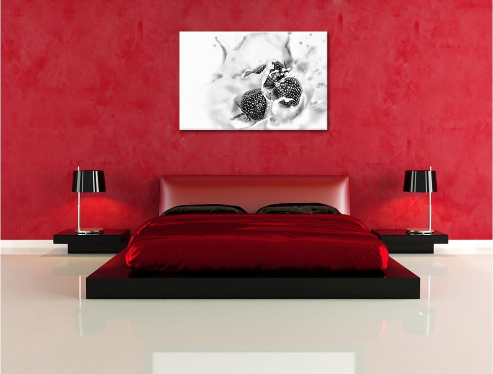 Pixxprint Monocrome, Erdbeeren in Milch Erdbeermilch, Format: 100x70 auf Leinwand, XXL riesige Bilde