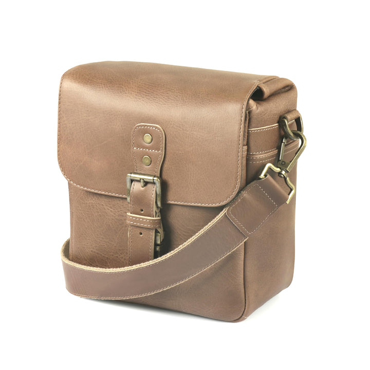 MegaGear MG1702 Torres Mini Kameratasche - Kuriertasche aus echtem Leder für Spiegellose, Sofortbild