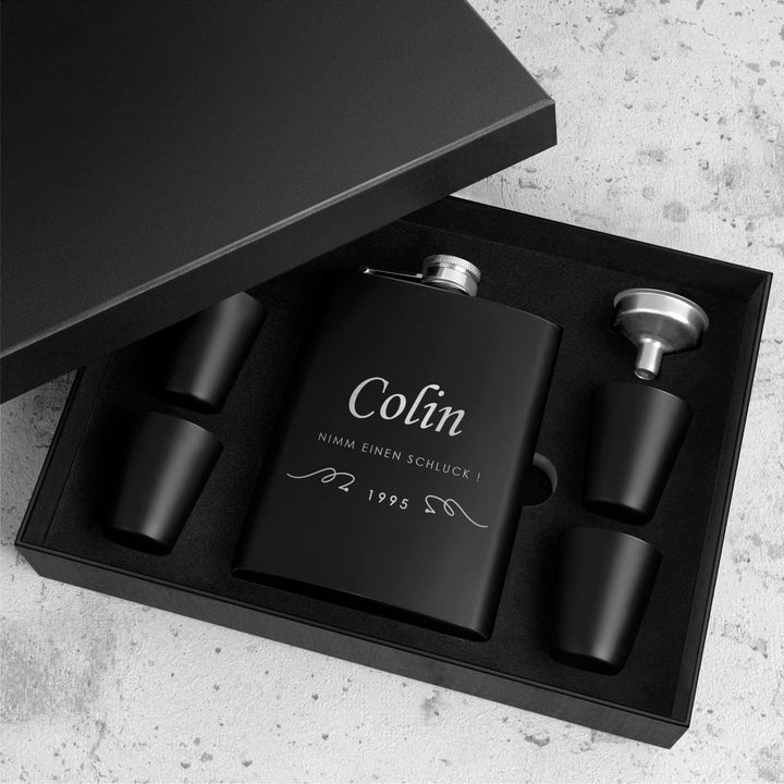 Maverton Flachmann Set 200 ml mit Gravur - Taschenflasche + 4 Schnapsgläsern 20 ml mit Trichter - Br