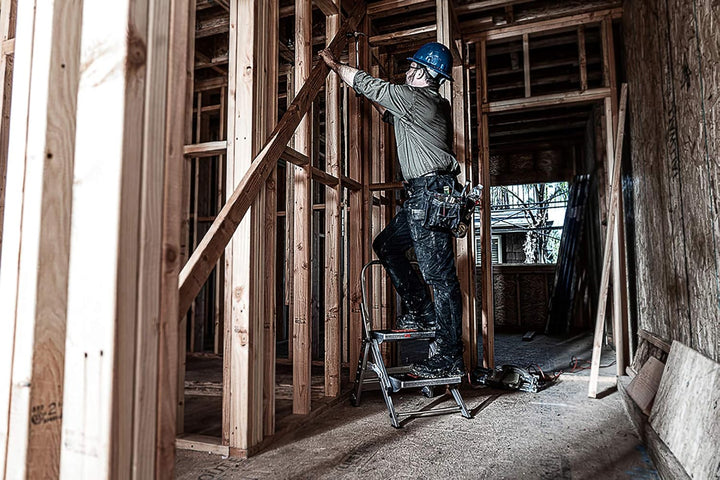 Little Giant Ladders, Safety Step, 2-Step, 2 foot, Step Stool, Aluminum, Type 1A, 300 lbs weight rat