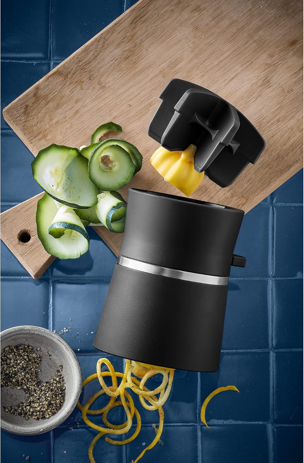 WMF Gourmet Spiralschneider mit Restehalter 14 cm, manuell, Gemüsenudeln, Zoodles Spiralschneider, S