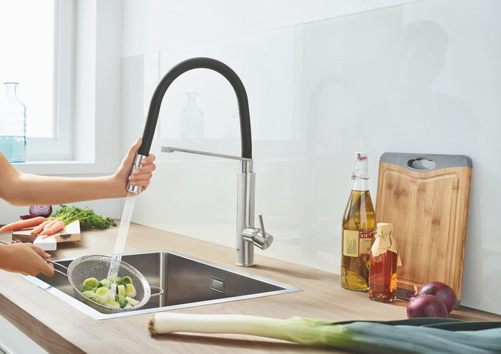 GROHE Feel - Einhand-Spültischarmatur (Profi-Brause, Schwenkbereich 360°), supersteel, 31489DC0