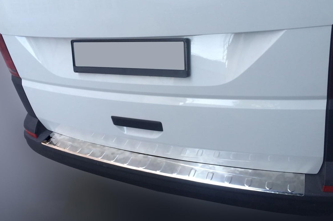 Recambo CT-LKS-2510a LADEKANTENSCHUTZ Edelstahl Chrom für VW T6 | ab 2015- | 130CM | mit ABKANTUNG,