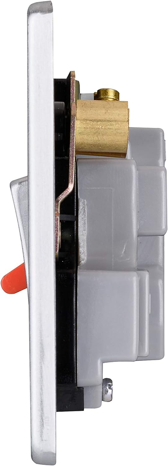 Schneider Electric GU4501BBC Ultimate Low Profile, gebürstetes Chrom, schwarzer Einsatz 45A Herd-Ste