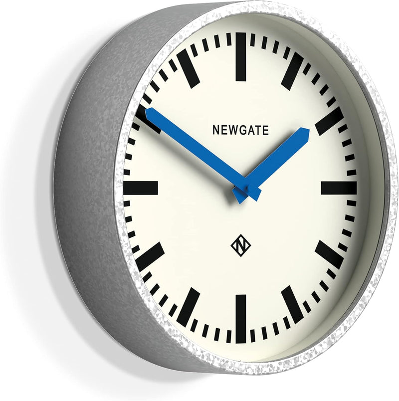 NEWGATE® The Luggage Wanduhr aus Metall Wanduhren - Designer Bahnhofsuhr - Perfekt als Küchenuhr - B