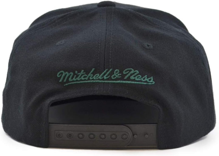 Mitchell & Ness Wool Solid Snapback Milwaukee Bucks Black