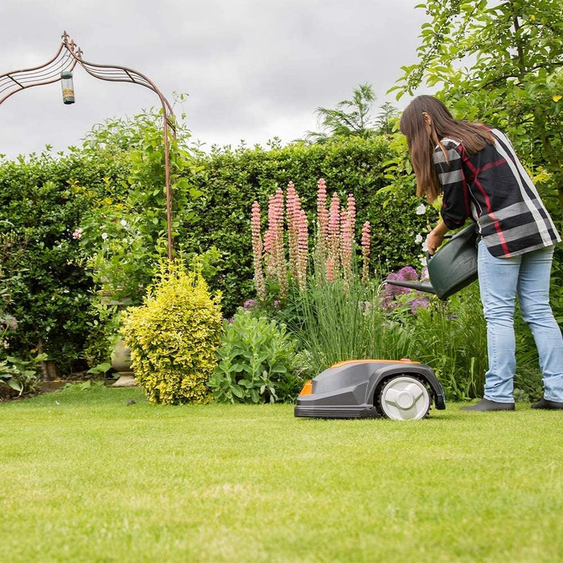 Yard Force Mähroboter SA900ECO, geeignet für Rasenflächen bis zu 900 qm, Kantenschneide-Funktion, Re