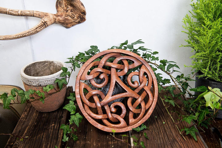 Windalf Handmade Celtic Wanddeko Alesia Ø 22 cm Keltische Triskele Irische Deko Geschnitzes Ornament