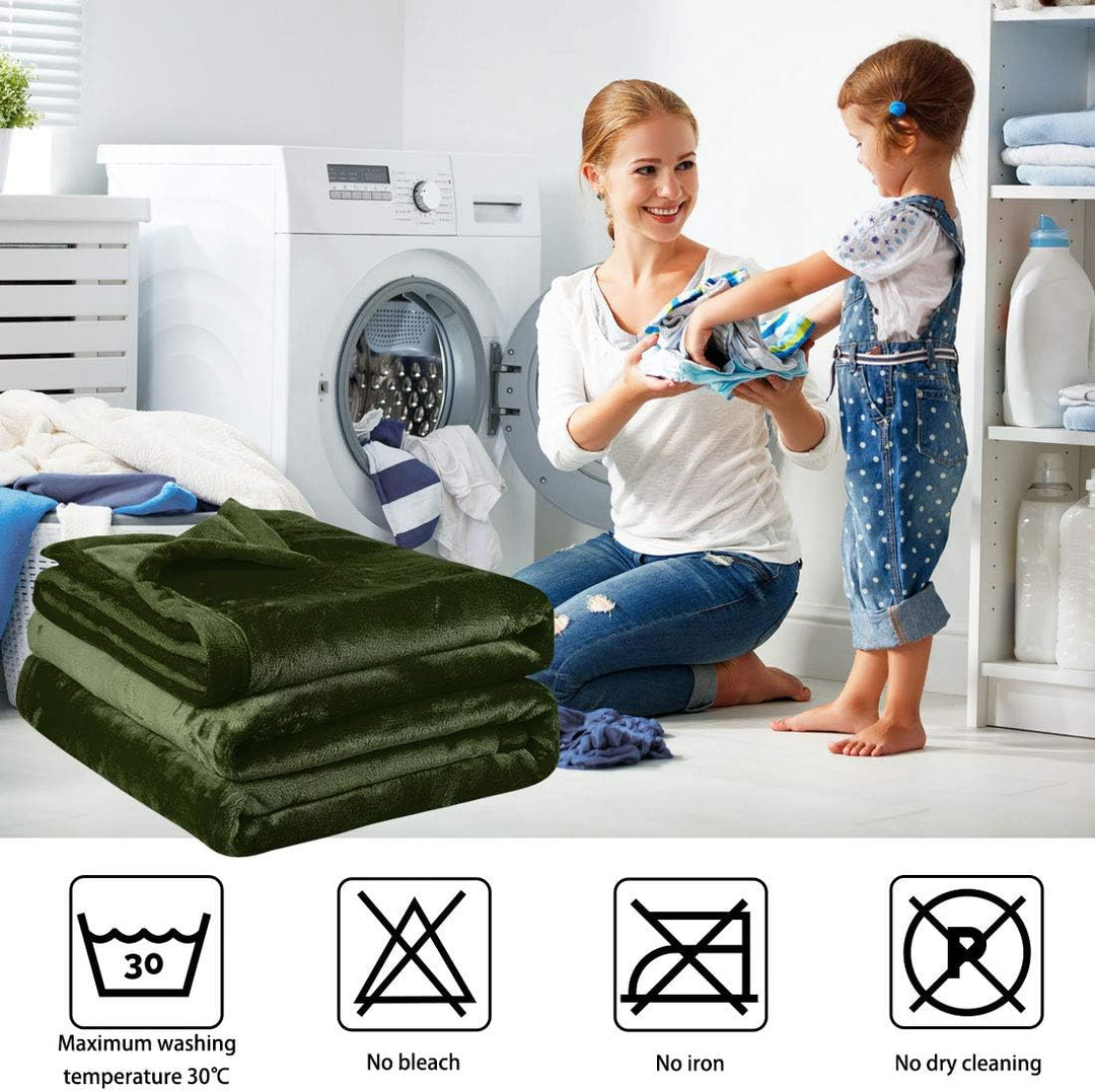 PiccoCasa Kuscheldecke Tagesdecke Fleecedecke mit Rand Microfaser Decke Weiche Warme Leichte Decke 3