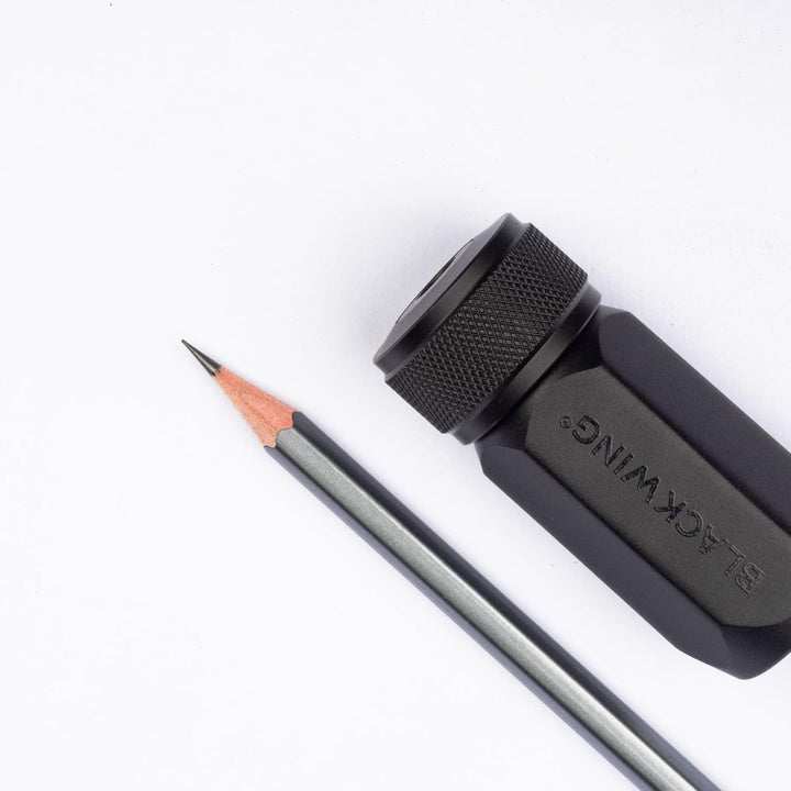 Blackwing One-Step Long Point Spitzer Bleistift Anspitzer einstufig schwarz aus Metall