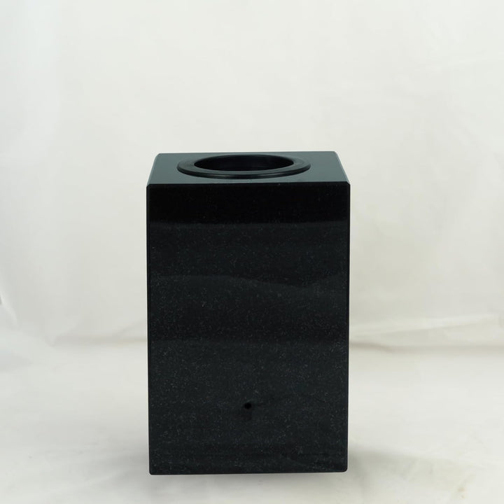 designgrab Cube Designer Grabvase aus Granit Schwedisch Black