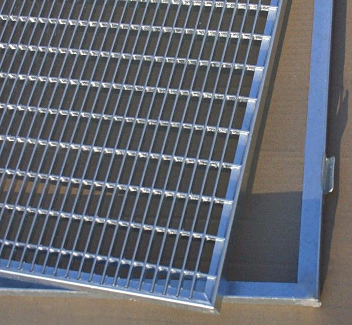 SPH Gitterrost verzinkt 500x800mm mit ZARGE Maschenweite 30x10mm Gesamthöhe 23mm