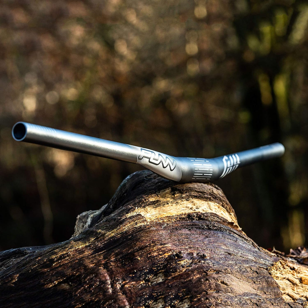 Funn Full On Mountainbike Lenker mit Lenkerklemme 35mm und Breite 785mm, robuster und Leichter Legie