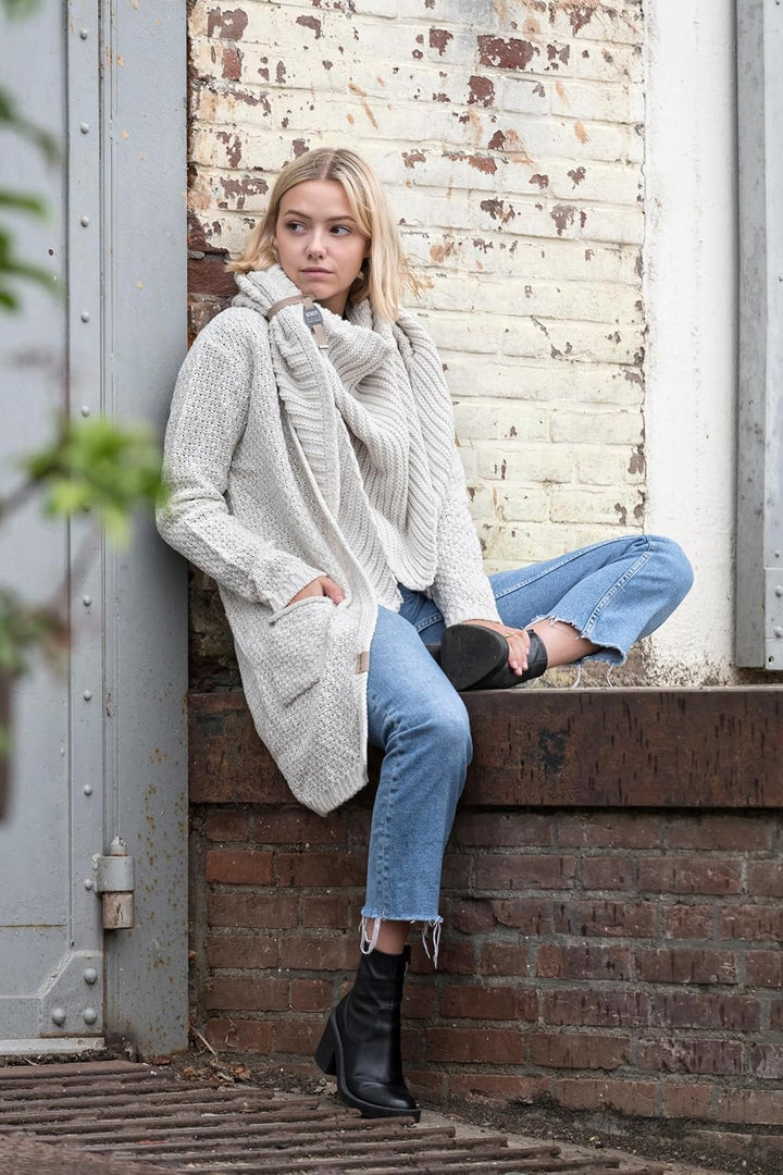 KNIT FACTORY - Demy Dreiecksschal - Damen Strickschal mit Wolle - Winterschal - Herbst &amp; Winter Esse