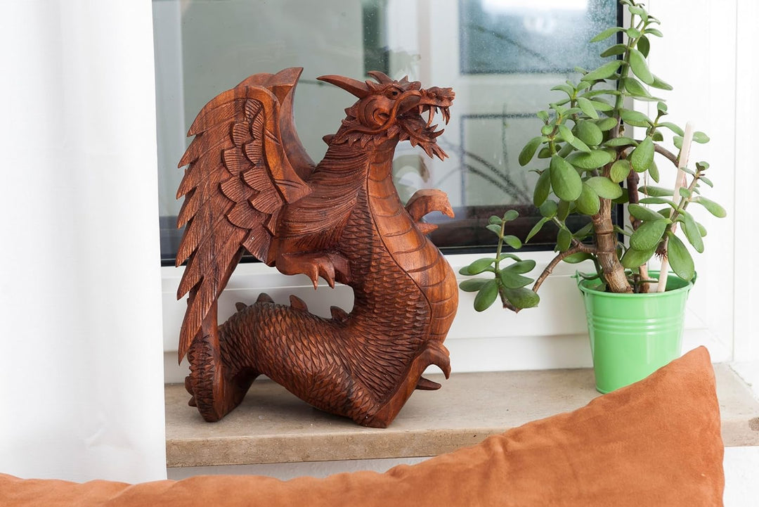 Windalf Handarbeit Holzfigur Drache BRAINN 30 cm Stehender Holz-Drache mit Flügeln Glücksbringer Sch