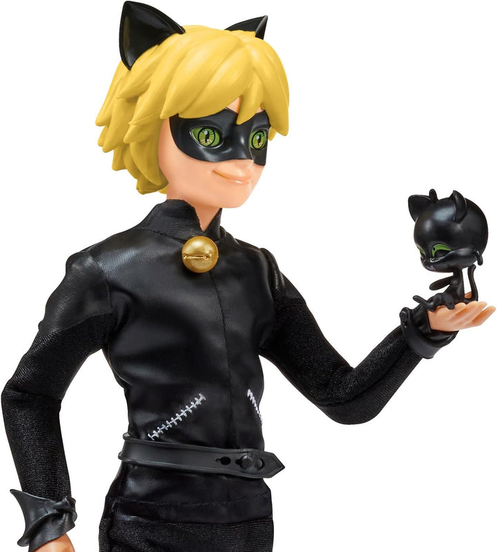 BANDAI - Miraculous Ladybug - Ankleidepuppe 26 cm - Cat Noir - P50002, Cat Noir