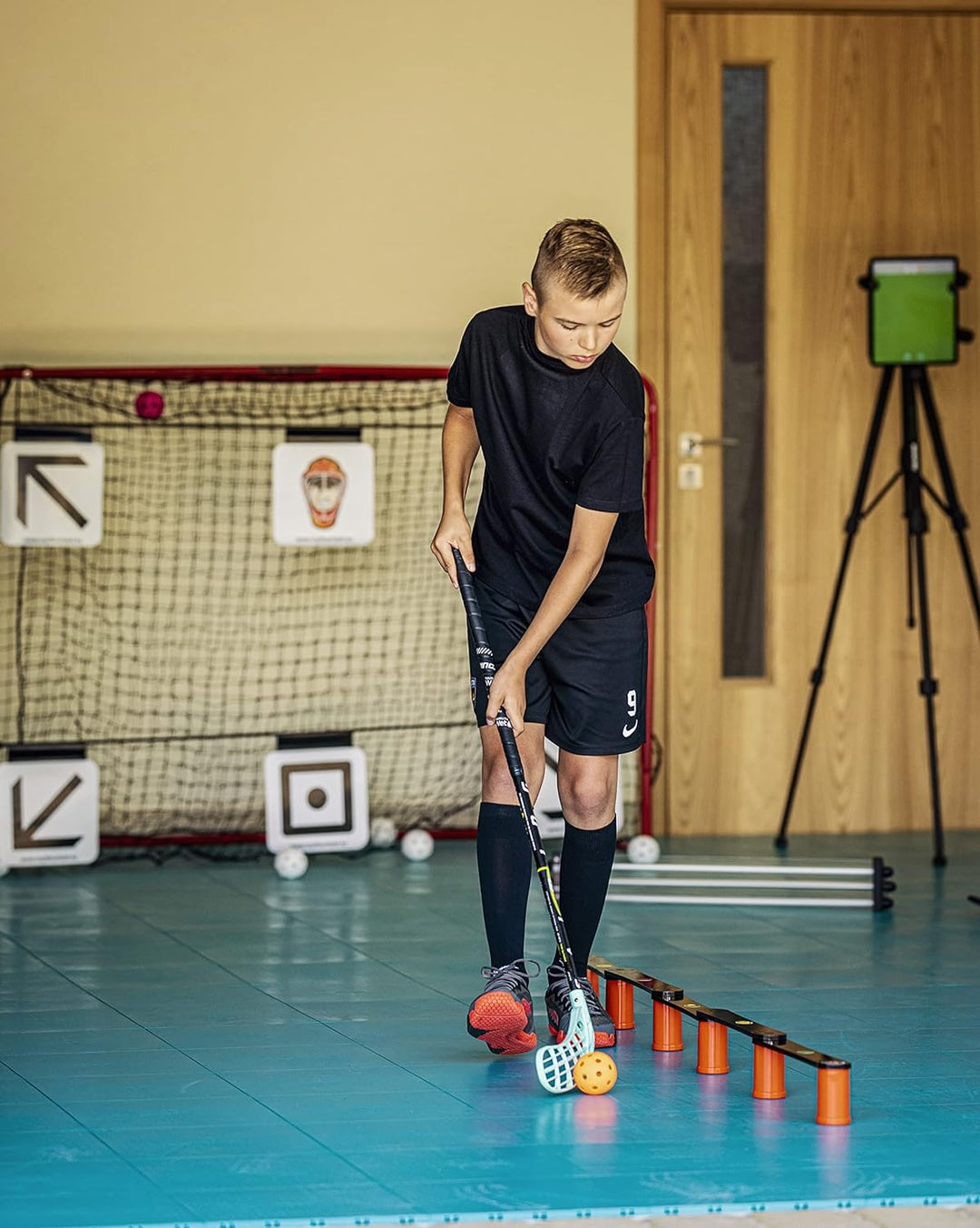 Floorball Lightweight Stickhandling Training Aid, Equipment for Ball Control, Reaction Time & Coordi