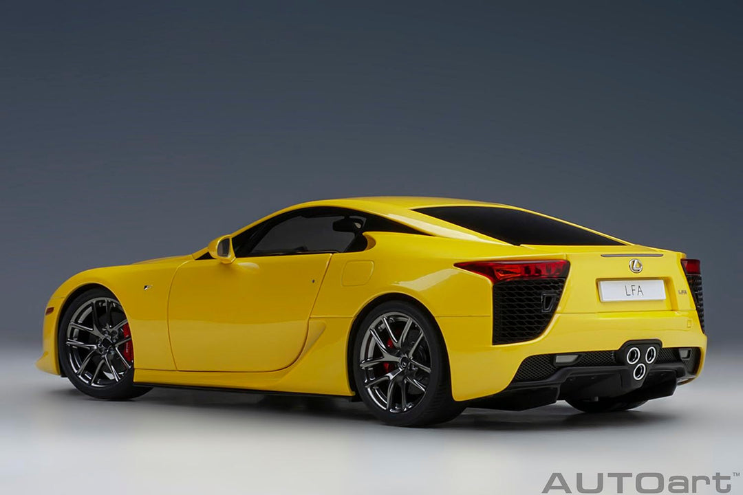 AUTOart - Miniaturauto der Kollektion, 78854, Pearl Yellow