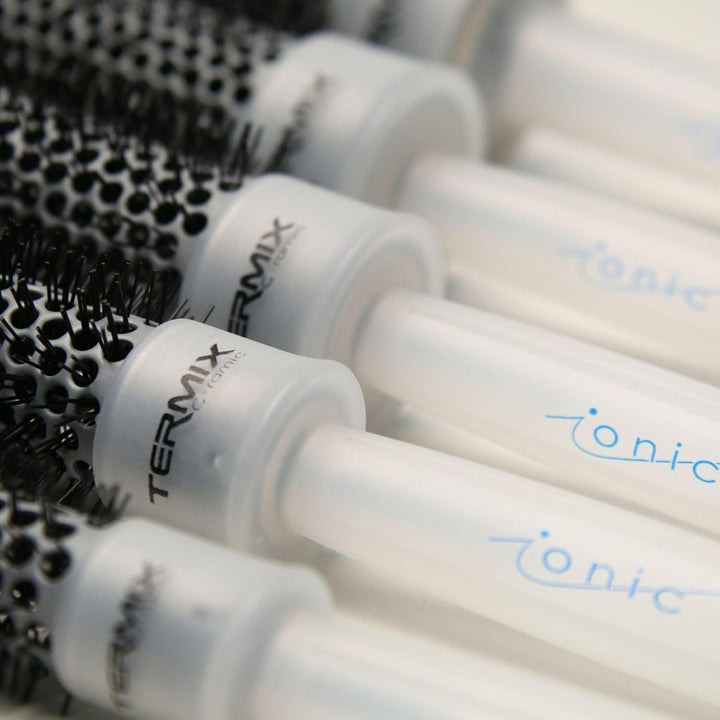 Termix C·Ramic. Thermische Rundhaarbürsten mit Keramikrohr. Ionentechnologie zur Förderung des maxim