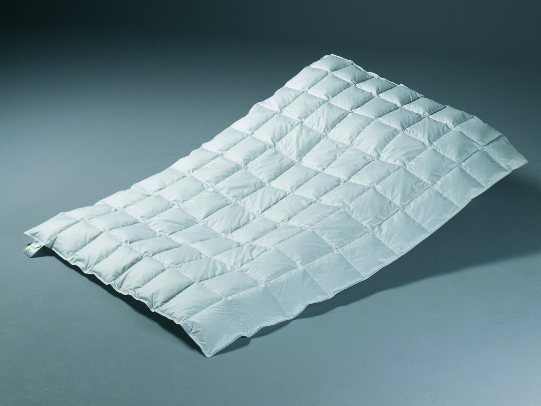 Daunendecke, Kassettendecke, Sommer leicht, 200x200 cm, 60% Daunen / 40% Federn (kanadisch), 600 gr.