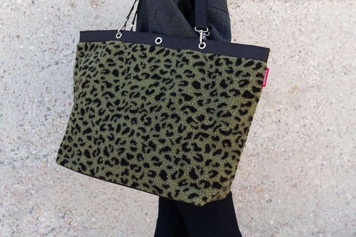 reisenthel shopper XL – Geräumige Shopping Bag und edle Handtasche in einem – Aus wasserabweisendem