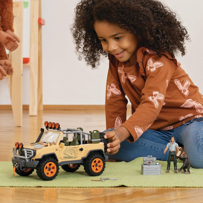 schleich 42410 Geländewagen mit Seilwinde, für Kinder ab 3+ Jahren, WILD LIFE - Spielset