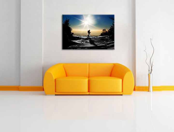 Ski Langläufer auf Berg schwarz/weiss Format: 100x70 auf Leinwand, XXL riesige Bilder fertig gerahmt