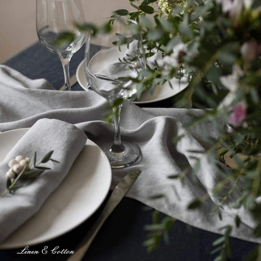 Linen &amp; Cotton Tischläufer Stoff Tischband Tischdeko Hygge 100% Leinen, Hellgrau Grau (40 x 150 cm)