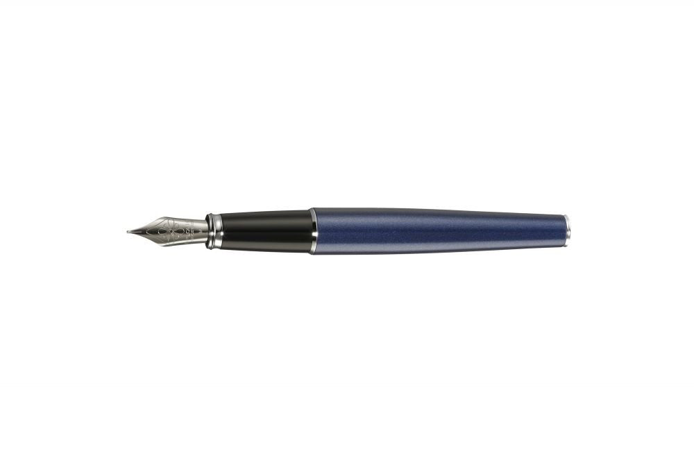 Diplomat D40209028 Excellence A2 Füllfederhalter mit breiter Stahlspitze, Mitternachts blau/chrome