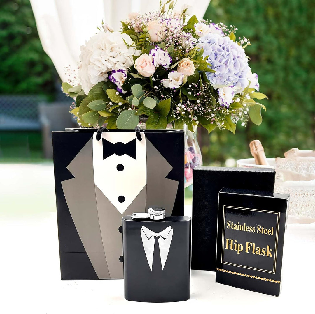 Daily Treasures 4er-Set Whiskyflaschen mit Anzuggravur | 236ml Edelstahl-Geschenkboxen | Auslaufsich