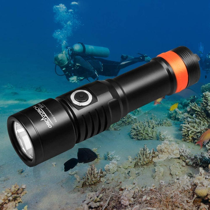ORCATORCH D530 Tauchlicht, 1300 Lumen, 8 Grad schmaler Abstrahlwinkel, Titanlegierung, Seitenknopfsc